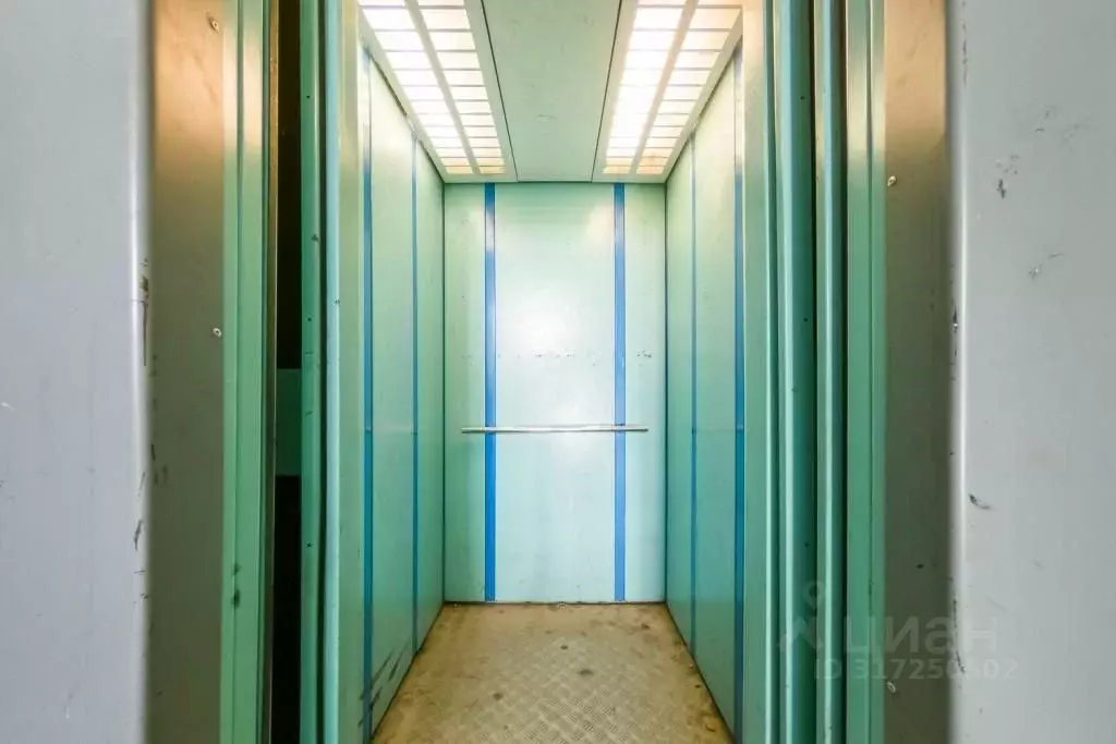 1-к кв. Свердловская область, Екатеринбург тракт Сибирский, 17 (32.2 ... - Фото 1