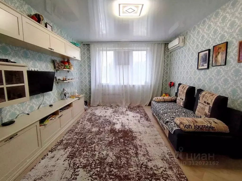 3-к кв. Волгоградская область, Волгоград ул. Рихарда Зорге, 38 (64.3 ... - Фото 1