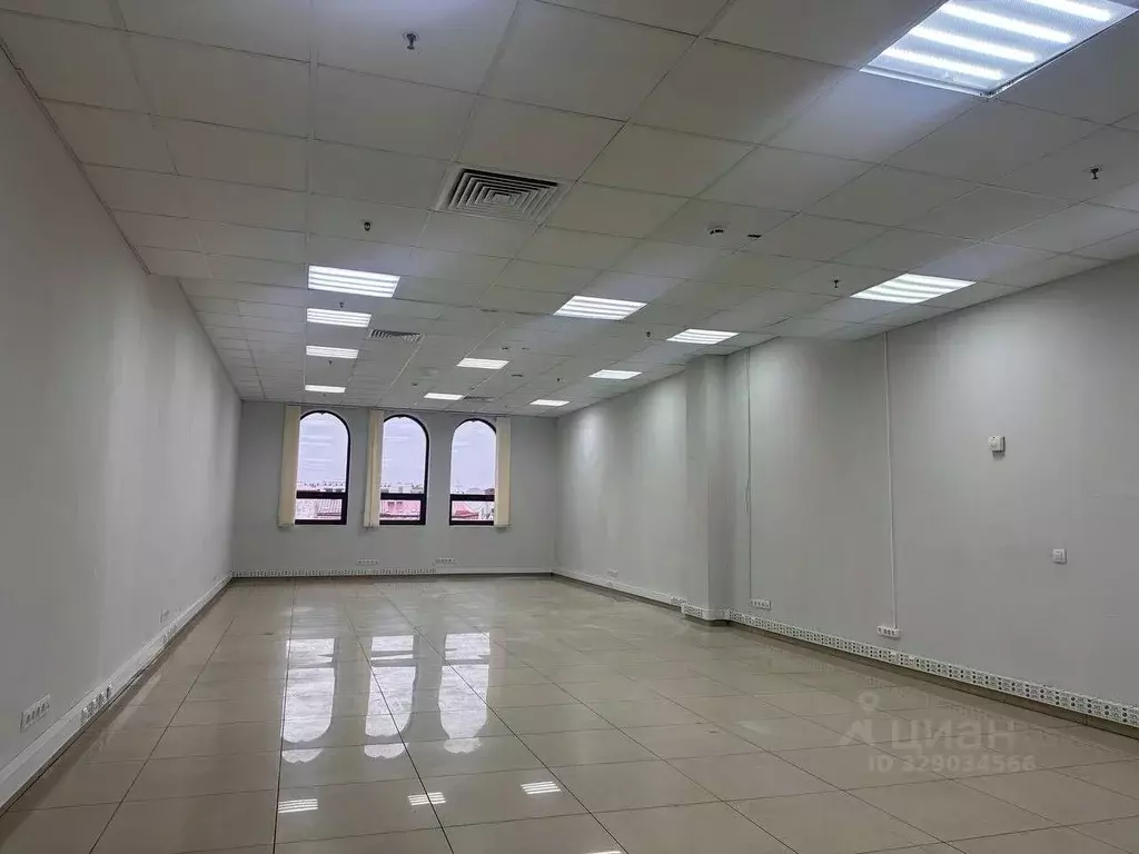 Офис в Татарстан, Казань ул. Баумана, 44/8 (83 м) - Фото 1