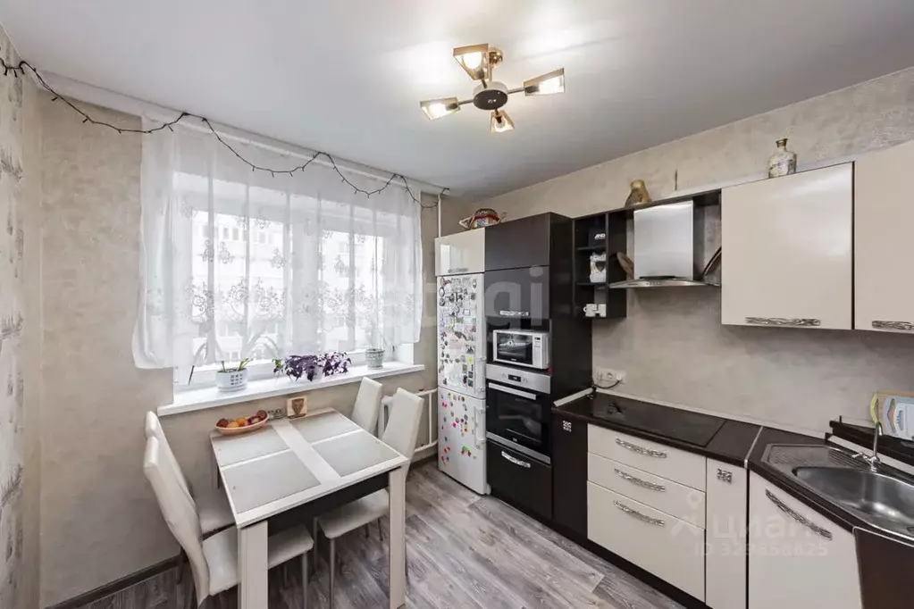 2-к кв. Тюменская область, Тюмень ул. Суходольская, 16 (57.1 м) - Фото 1