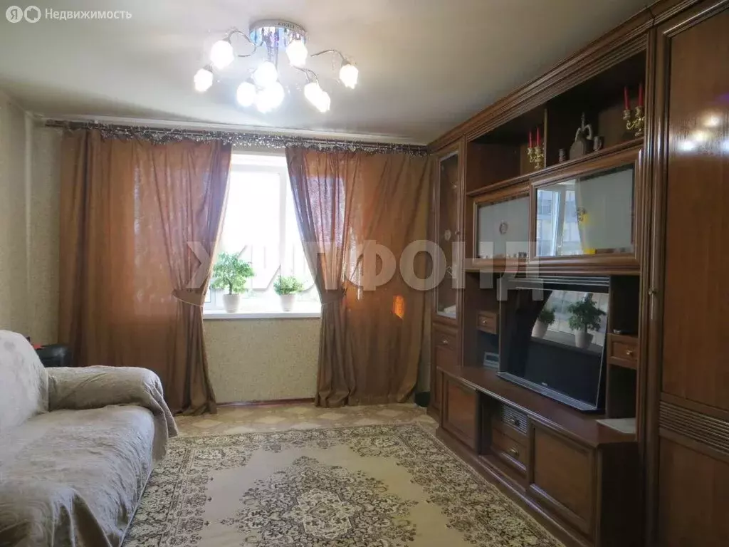 3-комнатная квартира: Новосибирск, улица Сибиряков-Гвардейцев, 44/6 ... - Фото 0