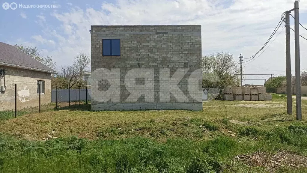 Дом в посёлок Октябрьский, Южная улица, 10 (200 м) - Фото 1