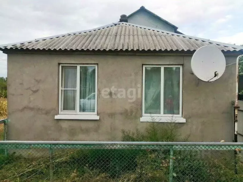 Дом в Белгородская область, Валуйский муниципальный округ, с. Сухарево ... - Фото 0