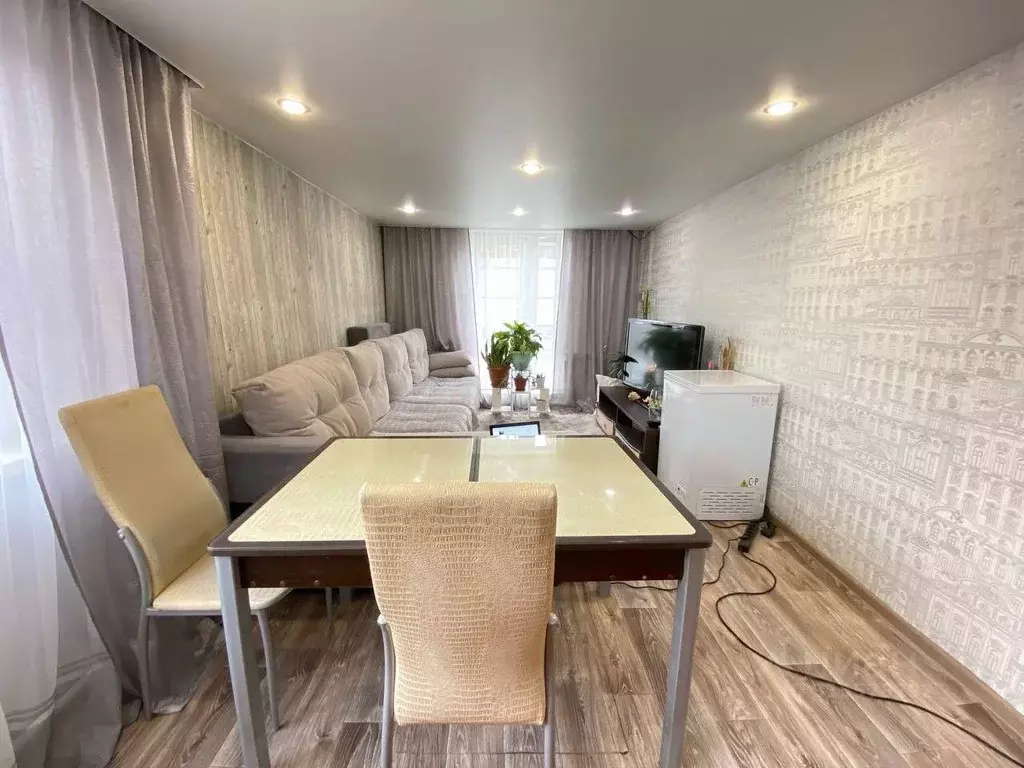 Дом в Иркутская область, Ангарск ул. Ворошилова (100 м) - Фото 1