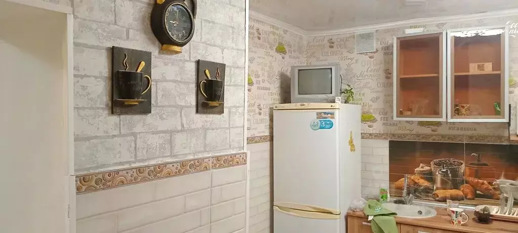 2-к кв. Крым, Евпатория пл. Металлистов, 14 (56.0 м) - Фото 1