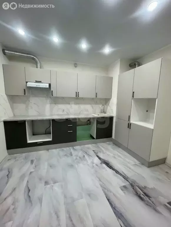 3-комнатная квартира: Калининград, Миргородская улица, 2 (67 м) - Фото 1