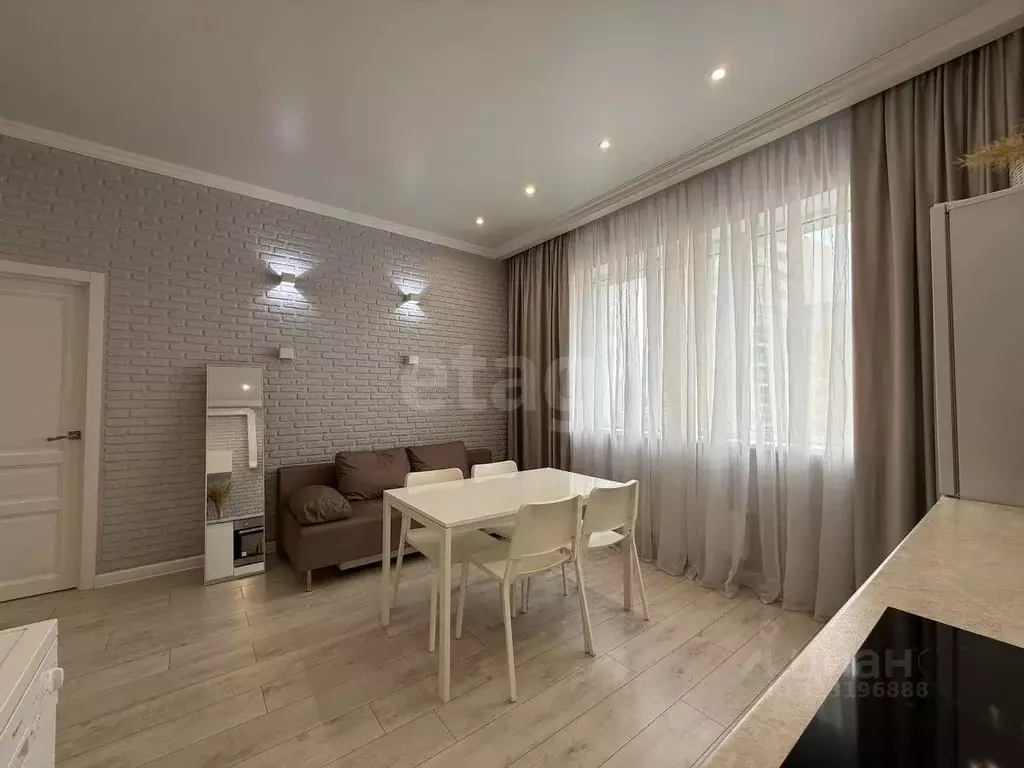 2-к кв. Татарстан, Казань ул. Павлюхина, 110В (55.3 м) - Фото 1