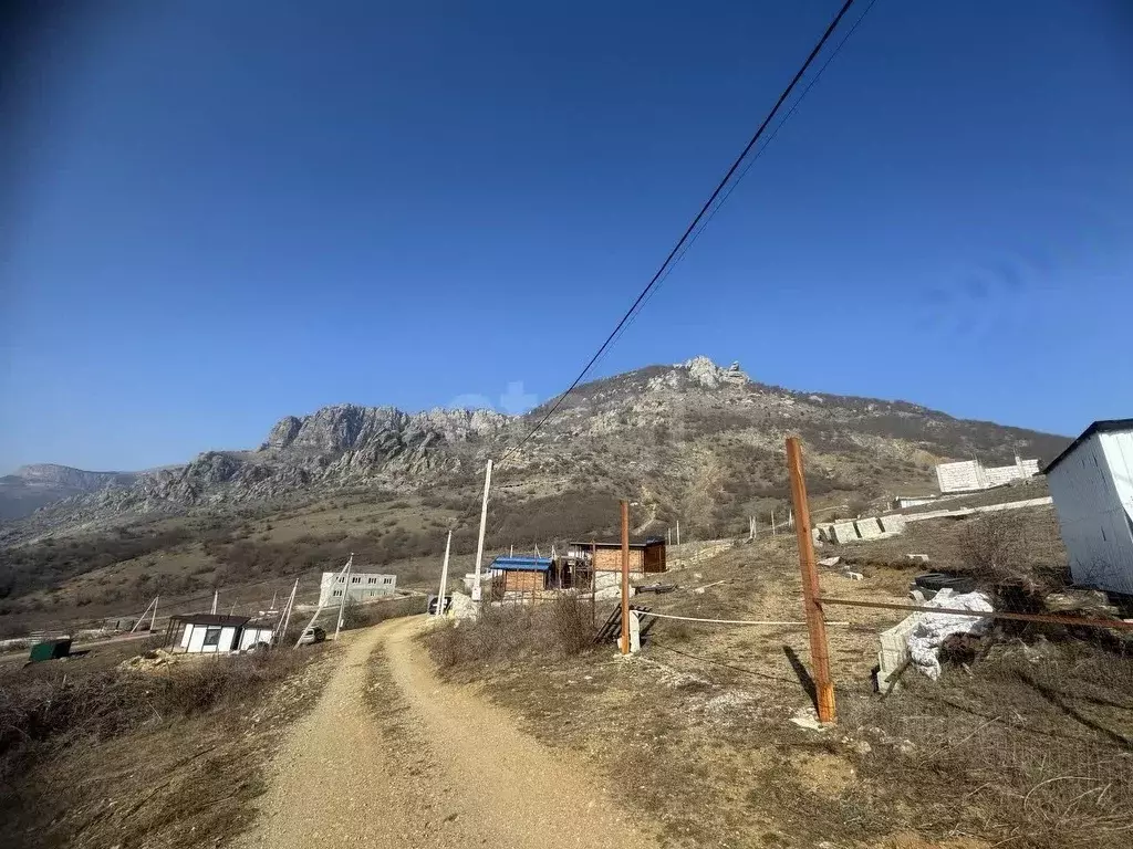 Участок в Крым, Алушта городской округ, с. Лучистое  (9.6 сот.) - Фото 0