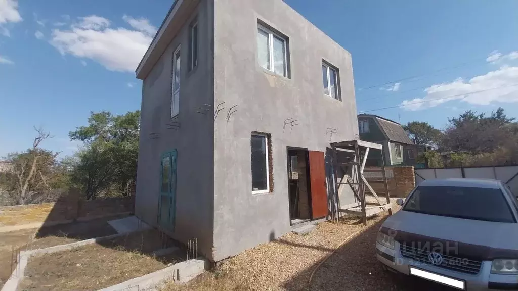 Дом в Крым, Сакский район, с. Уютное ул. Надежды, 37 (69 м) - Фото 1