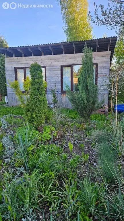 Дом в Екатеринбург, улица Контролёров, 24 (50 м) - Фото 1
