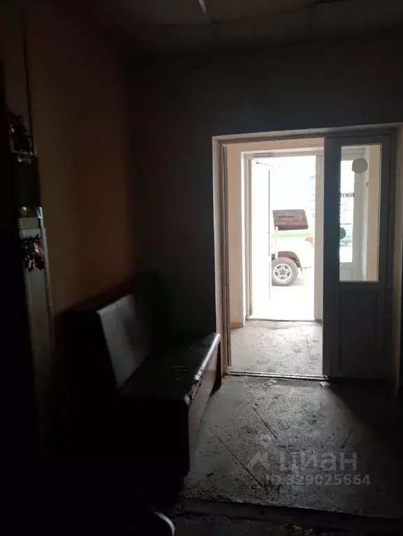 Помещение свободного назначения в Коми, Воркута ул. Дончука, 11 (195 ... - Фото 1