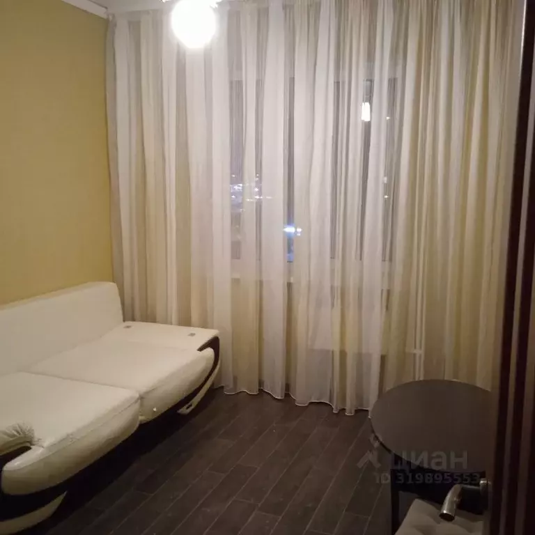 2-к кв. Омская область, Омск ул. Крупской, 3 (52.0 м) - Фото 1