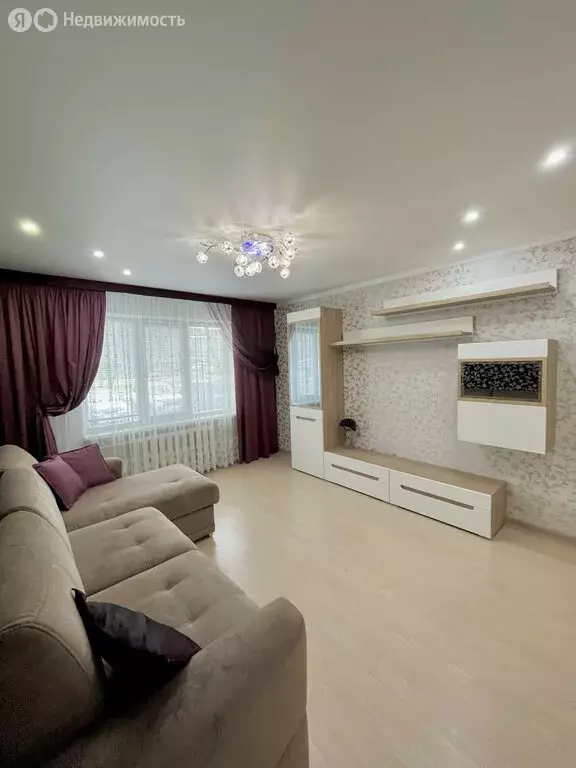 3-комнатная квартира: Пенза, улица Бородина, 17 (71 м) - Фото 0