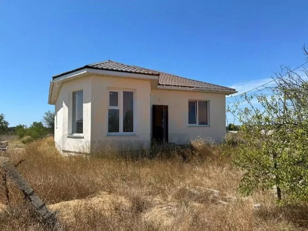 Дом в Крым, Сакский район, с. Орехово ул. Симферопольская (82 м) - Фото 1