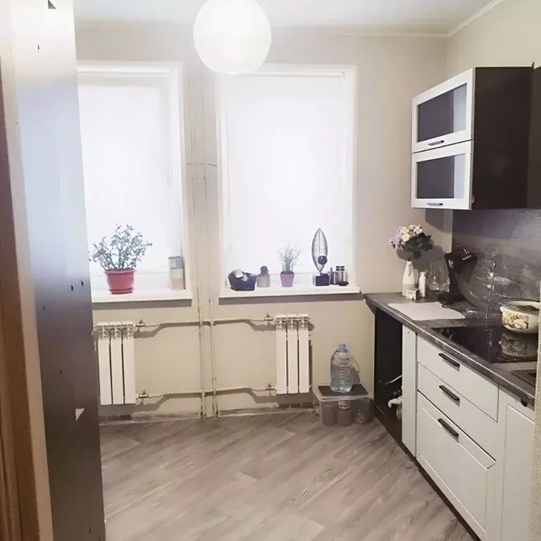 2-к кв. Ленинградская область, Приозерск ул. Чапаева, 18к2 (53.0 м) - Фото 1
