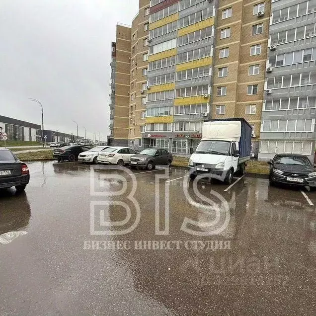 Помещение свободного назначения в Татарстан, Набережные Челны ул. ... - Фото 1