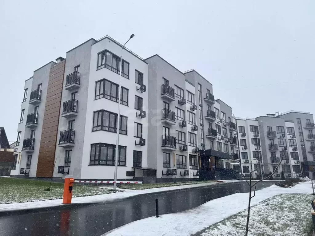 1-к кв. Крым, Симферопольский район, с. Мирное ул. Славы (42.8 м) - Фото 1