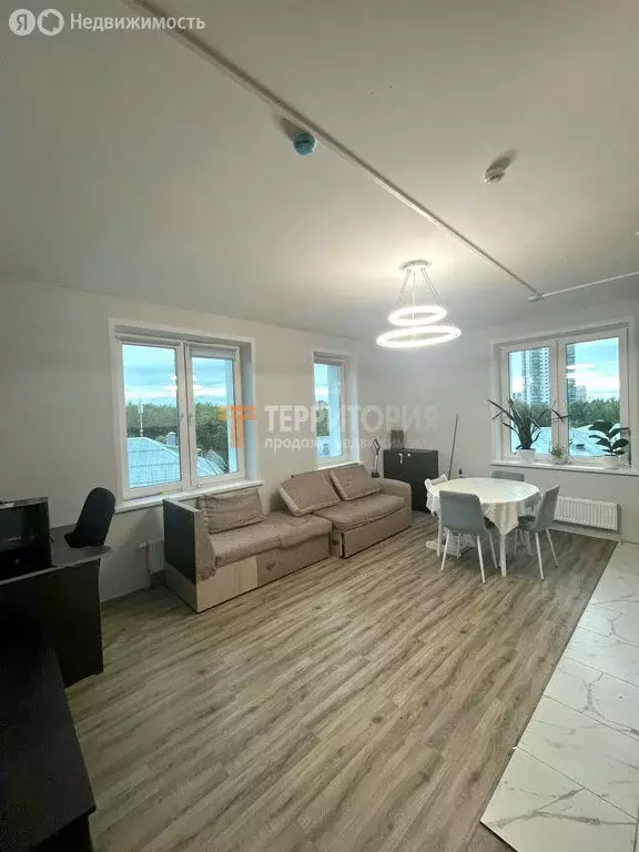 2-комнатная квартира: Пермь, улица Малкова, 12 (57.1 м) - Фото 1
