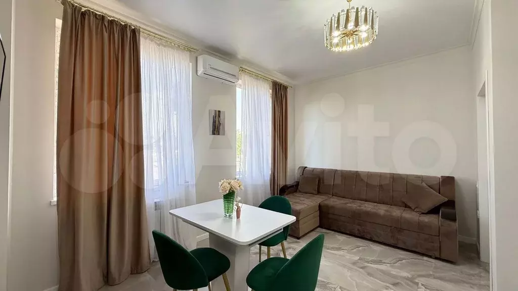 2-к. квартира, 70 м, 4/9 эт. - Фото 0