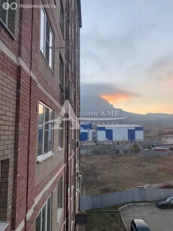3-комнатная квартира: Минеральные Воды, улица Дружбы, 41 (92 м) - Фото 0