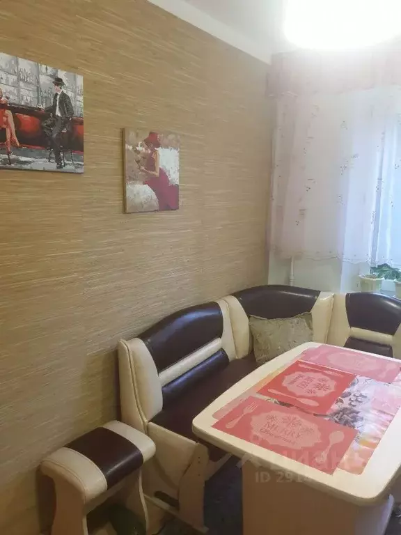 Комната Нижегородская область, Нижний Новгород ул. 40 лет Победы, 14 - Фото 1