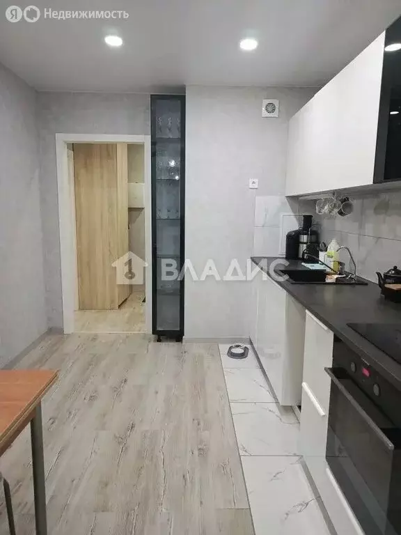 3-комнатная квартира: Мурино, улица Шувалова, 44 (60 м) - Фото 2