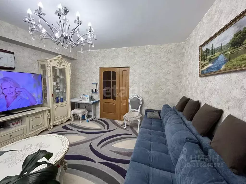 3-к кв. Карачаево-Черкесия, Черкесск ул. Свободы, 62/4 (70.9 м) - Фото 0