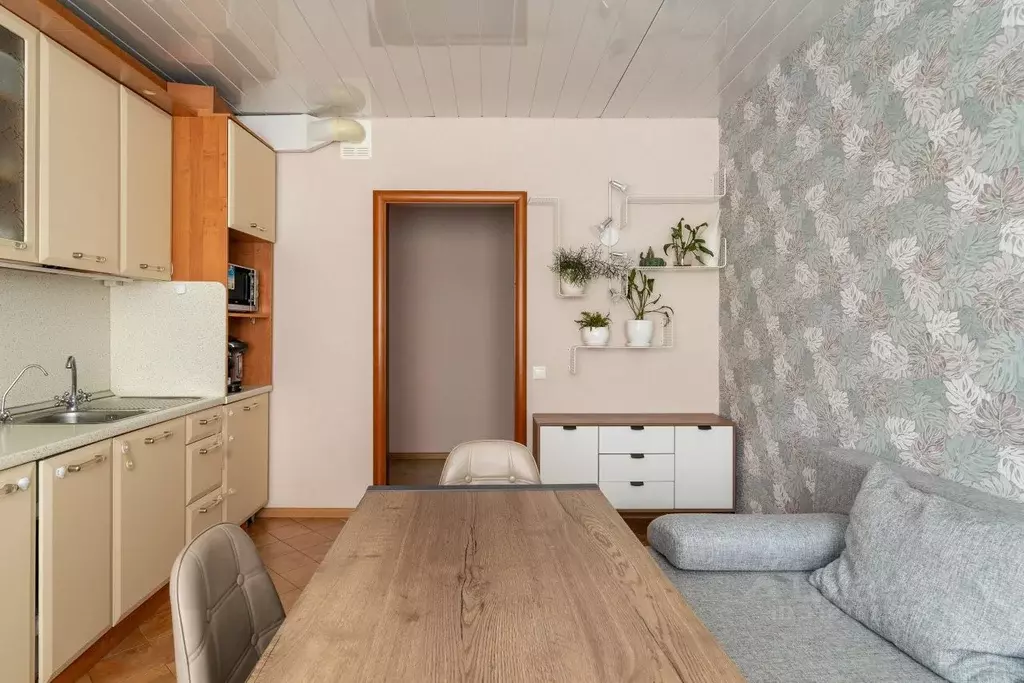 3-к кв. Санкт-Петербург ул. Ярослава Гашека, 26К1 (77.4 м) - Фото 0