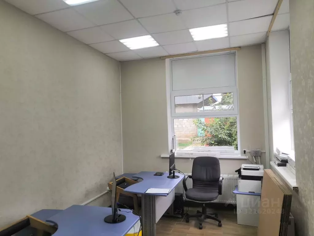 Офис в Краснодарский край, Динская ст-ца ул. Железнодорожная, 265 (10 ... - Фото 1