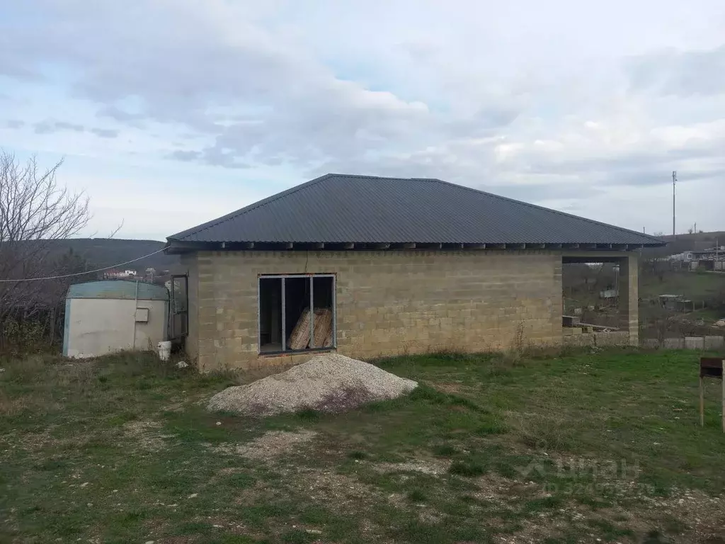 Дом в Крым, Симферопольский район, Добровское с/пос, с. Лозовое  (140 ... - Фото 2