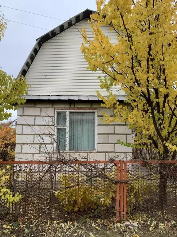 Дом в Саратовская область, Энгельсский район, Красноярское ... - Фото 0