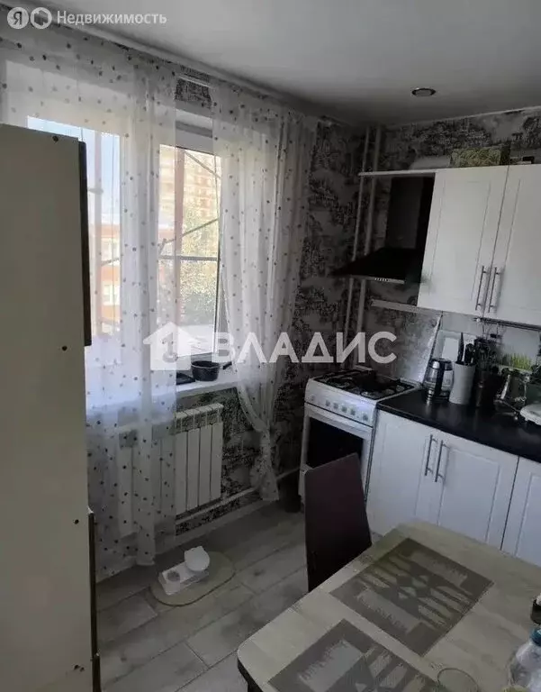 3-комнатная квартира: Лобня, улица 9 квартал, 12 (65 м) - Фото 2