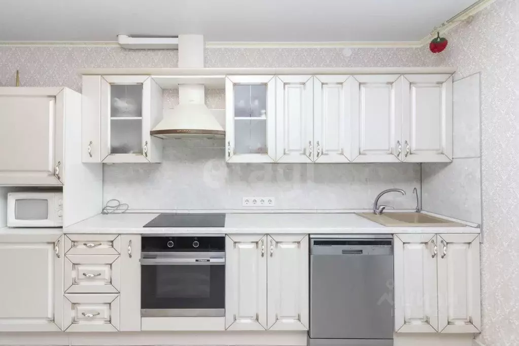 3-к кв. Тюменская область, Тюмень Широтная ул., 213 (66.3 м) - Фото 1