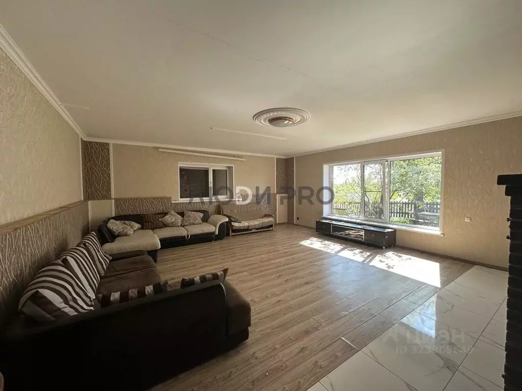 Дом в Саратовская область, Энгельсский район, Красноярское ... - Фото 1