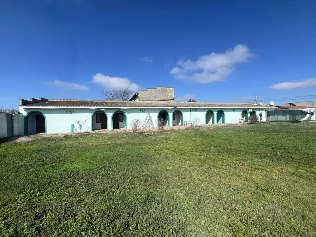 Дом в Крым, Сакский район, Штормовское с/пос, с. Поповка ул. Донецкая, ... - Фото 1