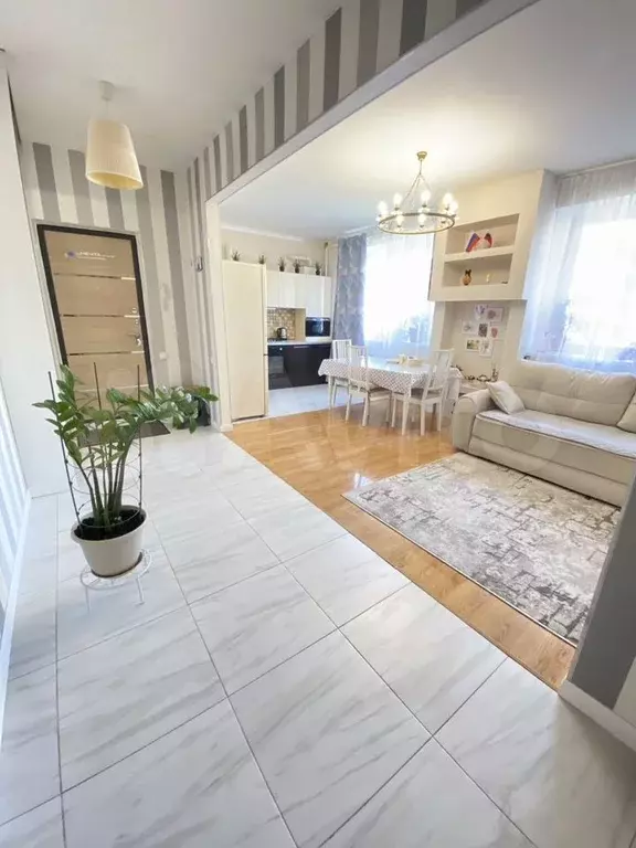 3-к. квартира, 70 м, 2/4 эт. - Фото 0