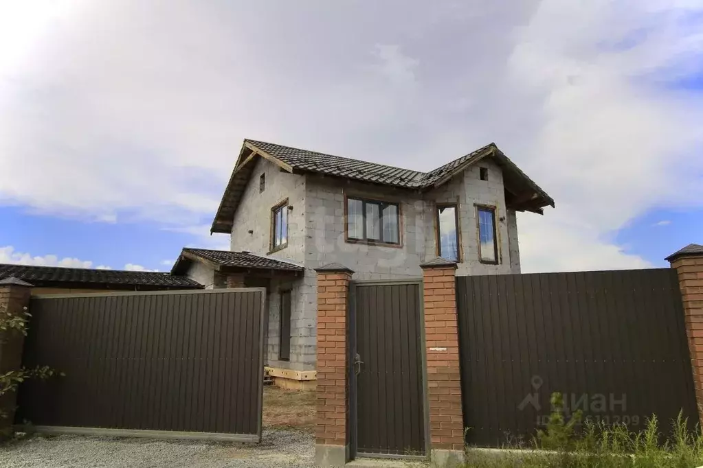 Дом в Забайкальский край, Чита Луговой ДНТ, 31 (233 м) - Фото 1