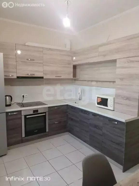 2-комнатная квартира: Тюмень, улица Мельникайте, 138а (52 м) - Фото 1