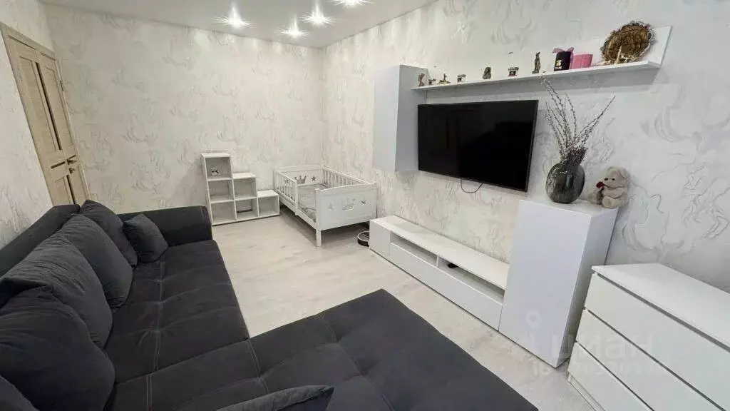 3-к кв. Липецкая область, Липецк 15-й мкр, 25 (62.2 м) - Фото 0