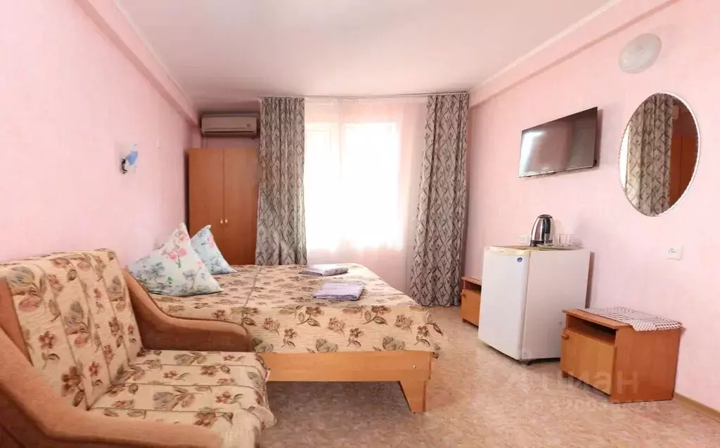 Комната Крым, Алушта ул. Первомайская, 32 - Фото 2