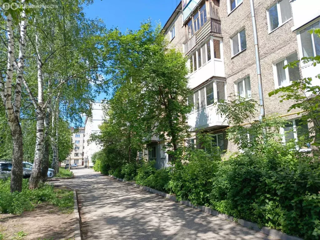 3-комнатная квартира: Уфа, Нежинская улица, 10 (57.9 м) - Фото 0