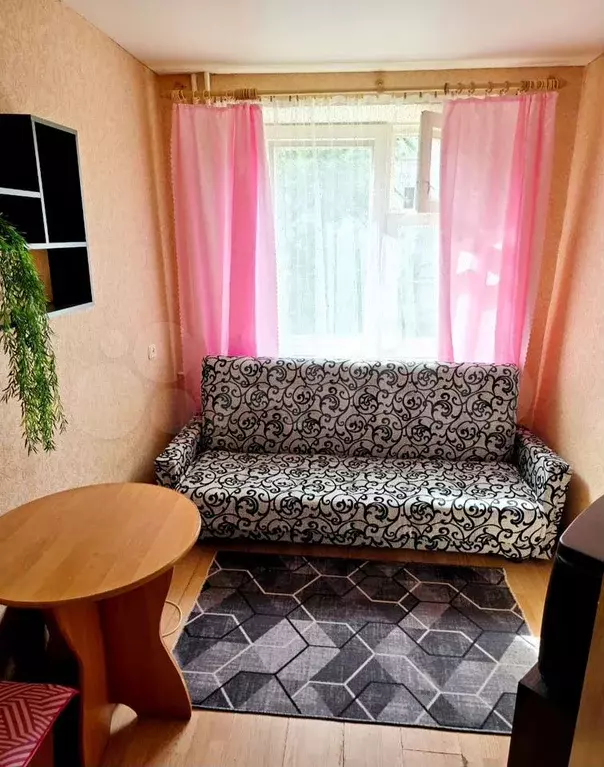 Комната 10 м в 4-к., 2/4 эт. - Фото 0