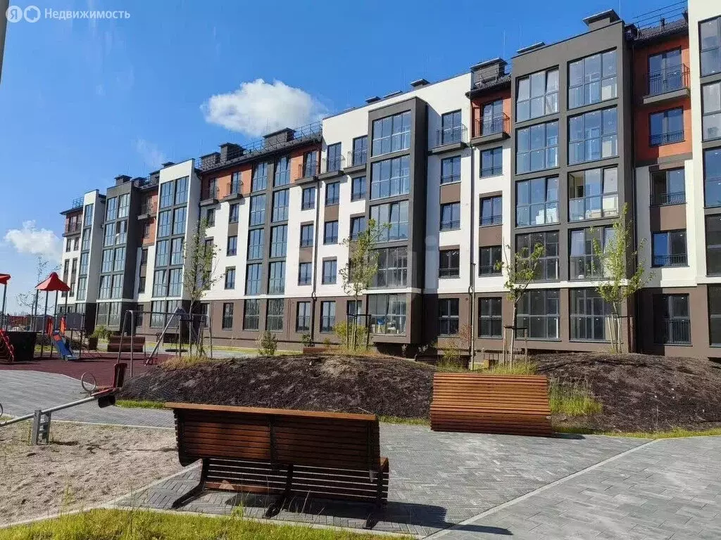 2-комнатная квартира: Гурьевск, Лазурная улица, 18к2 (63.5 м) - Фото 1