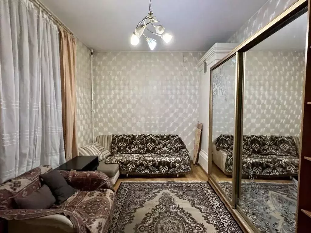 Комната Санкт-Петербург Литейный просп., 49 (31.0 м) - Фото 0