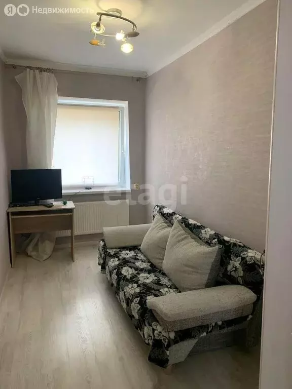 2-комнатная квартира: Калининград, проспект Калинина, 105 (39 м) - Фото 1