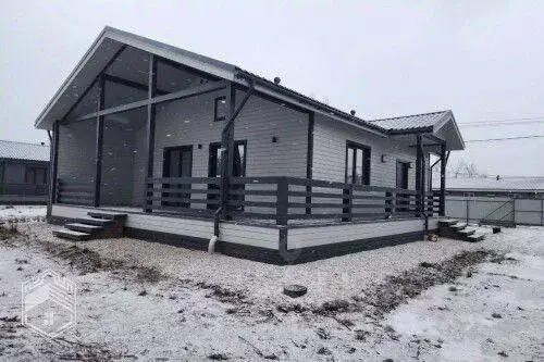 Дом в Новгородская область, Новгородский район, Ермолинское с/пос, д. ... - Фото 1