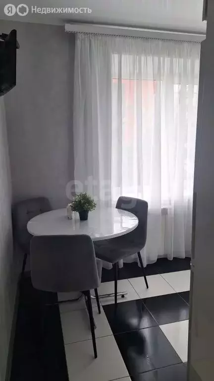2-комнатная квартира: Каменск-Шахтинский, Московская улица, 44 (50 м) - Фото 1