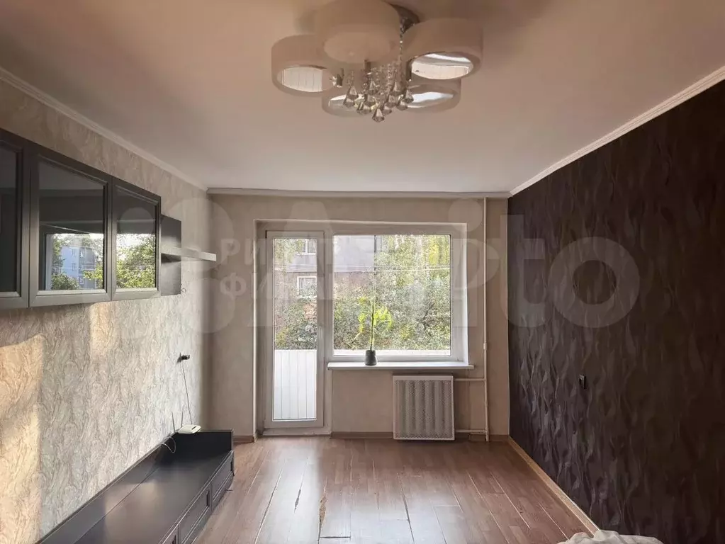 3-к. квартира, 58 м, 3/5 эт. - Фото 1