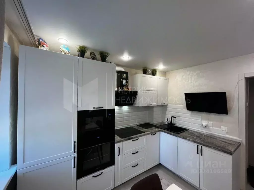 3-к кв. Тюменская область, Тюмень Ялуторовская ул., 27 (58.6 м) - Фото 1