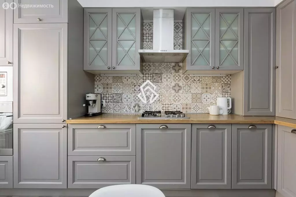3-комнатная квартира: Калининград, улица Дзержинского, 168В (78 м) - Фото 1